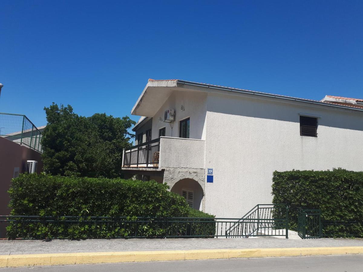 Apartman Emilio Baška Voda Εξωτερικό φωτογραφία