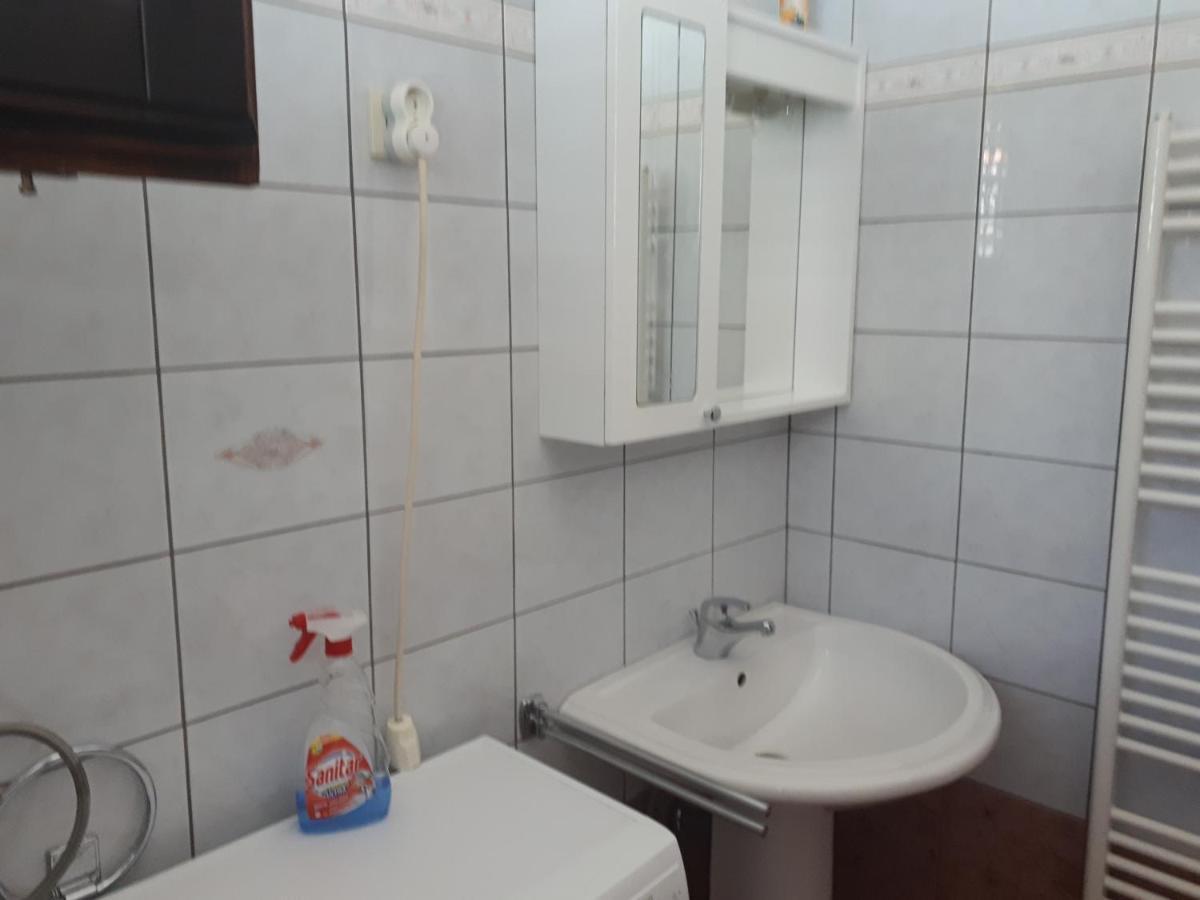 Apartman Emilio Baška Voda Εξωτερικό φωτογραφία