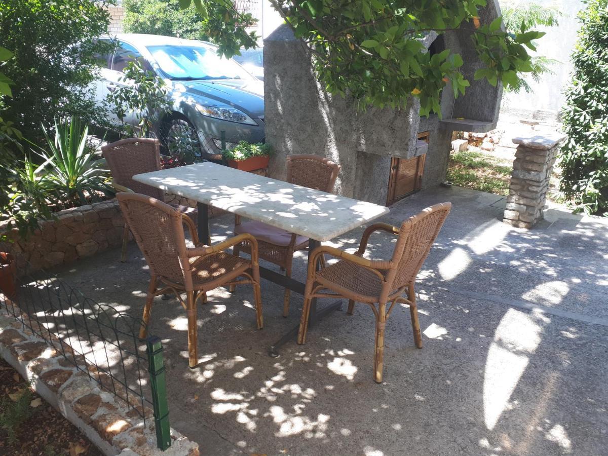 Apartman Emilio Baška Voda Εξωτερικό φωτογραφία